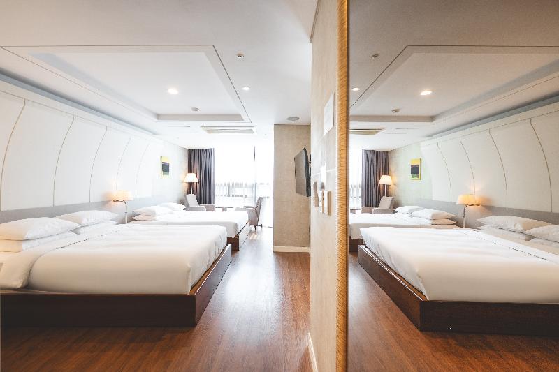SUNSET HOTEL image