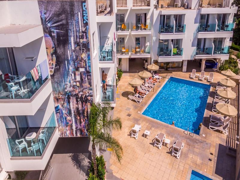 A. Maos Apts image