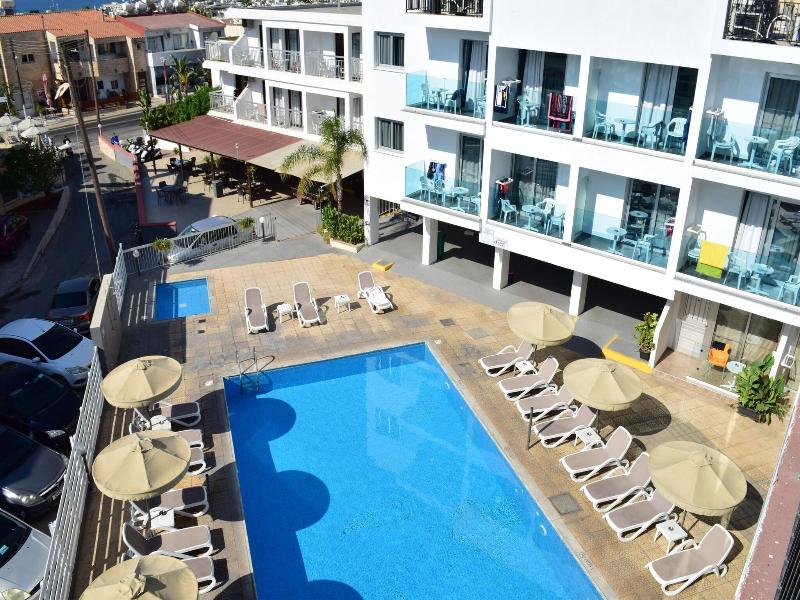 A. Maos Apts image