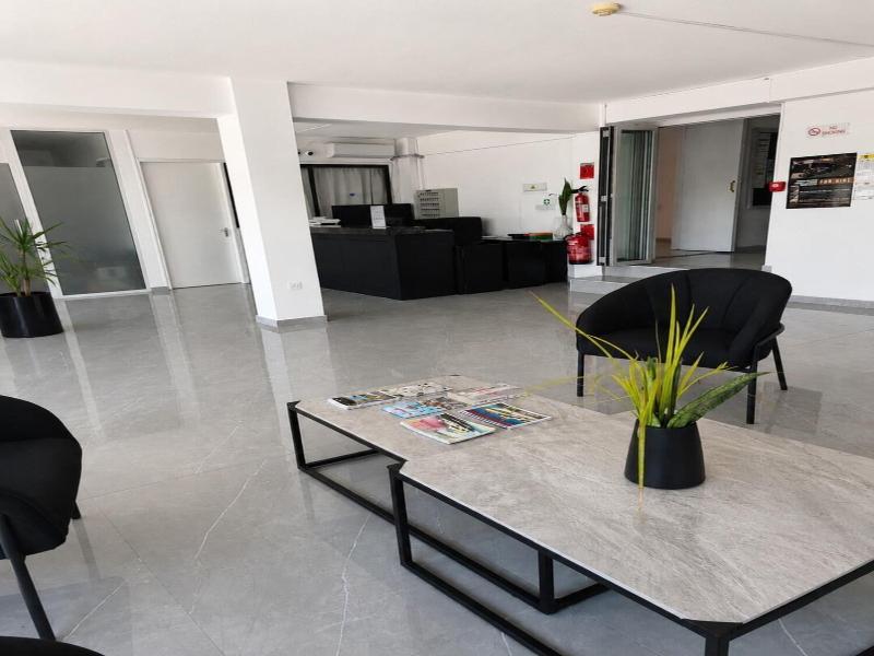 A. Maos Apts image