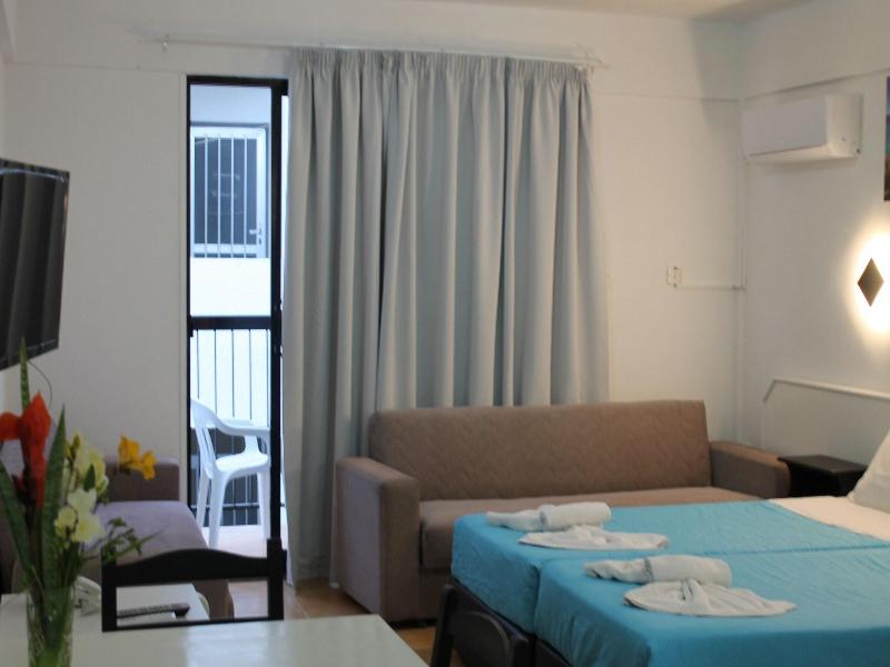 A. Maos Apts image