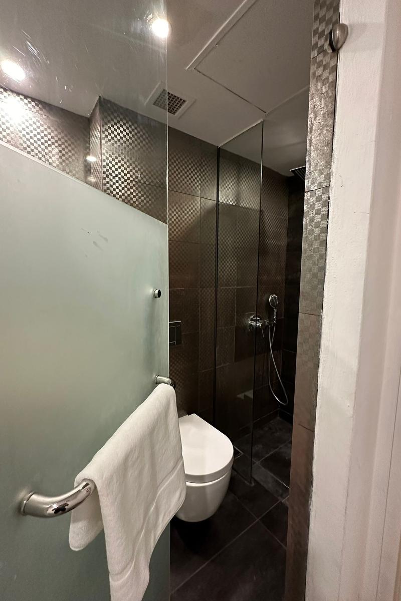 A Hotel Dickson image