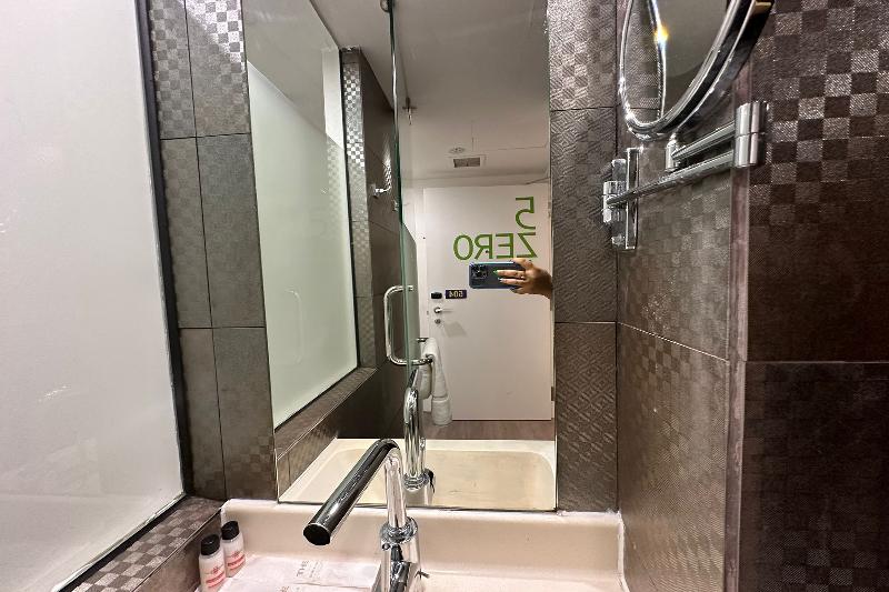 A Hotel Dickson image