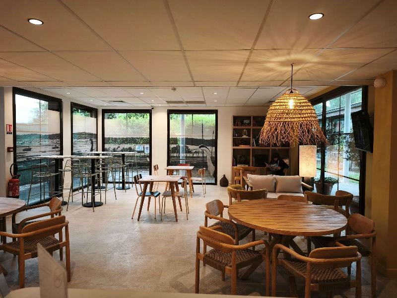 greet Hotel Le Teich Bassin d'Arcachon image