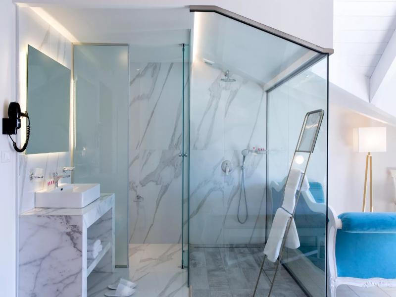 Alley Boutique Hotel & Spa image