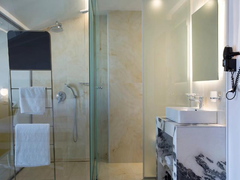 Alley Boutique Hotel & Spa image