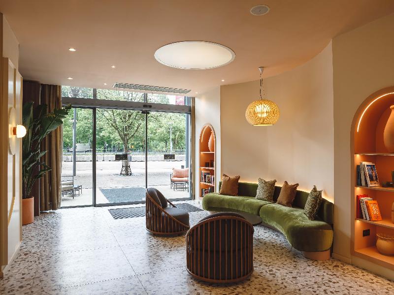 Crowne Plaza Lyon - Cite Internationale image