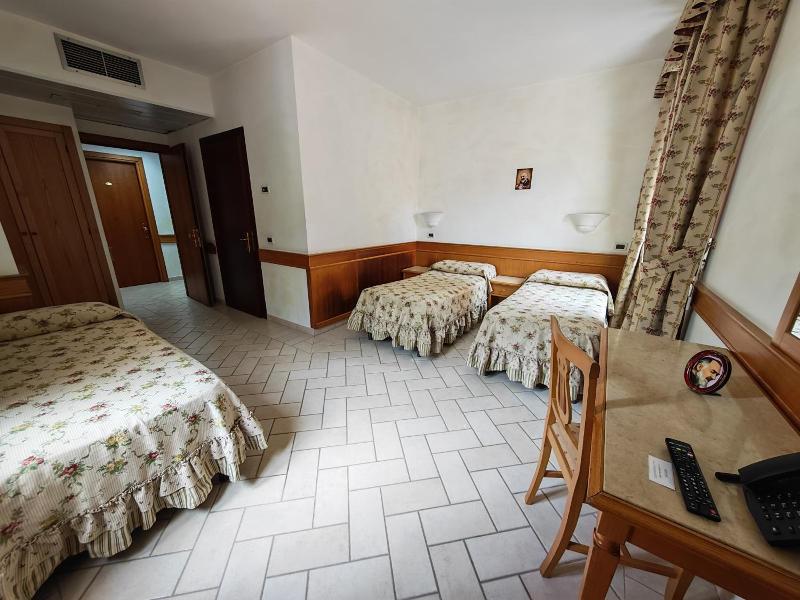 Hotel Pace image