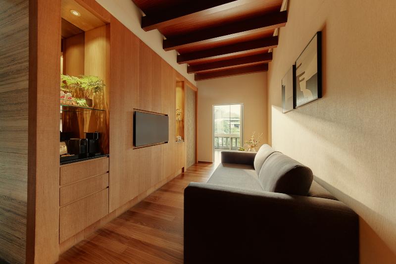 Oasia Resort Sentosa by Far East Hospitality image