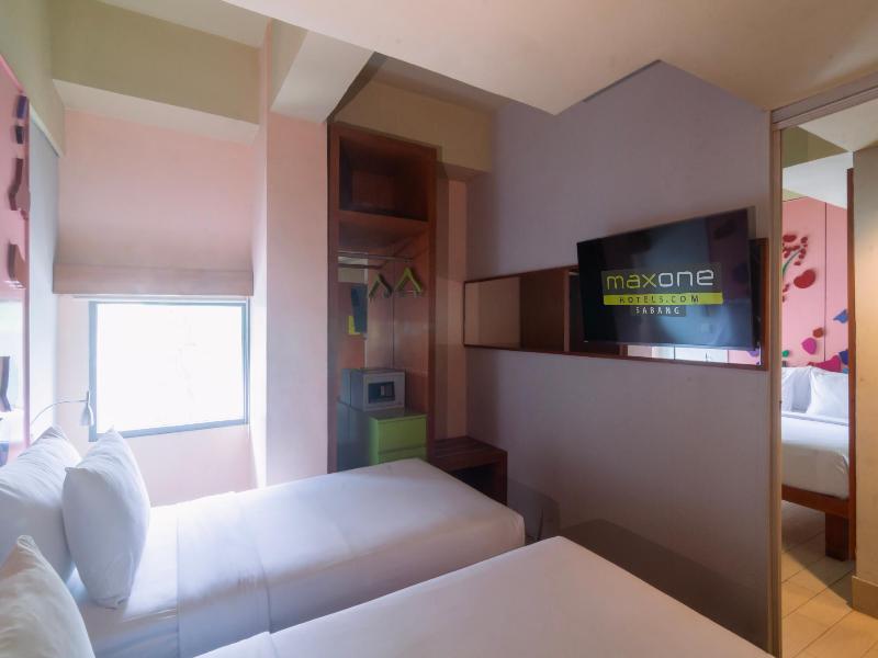 MaxOneHotels at Sabang image