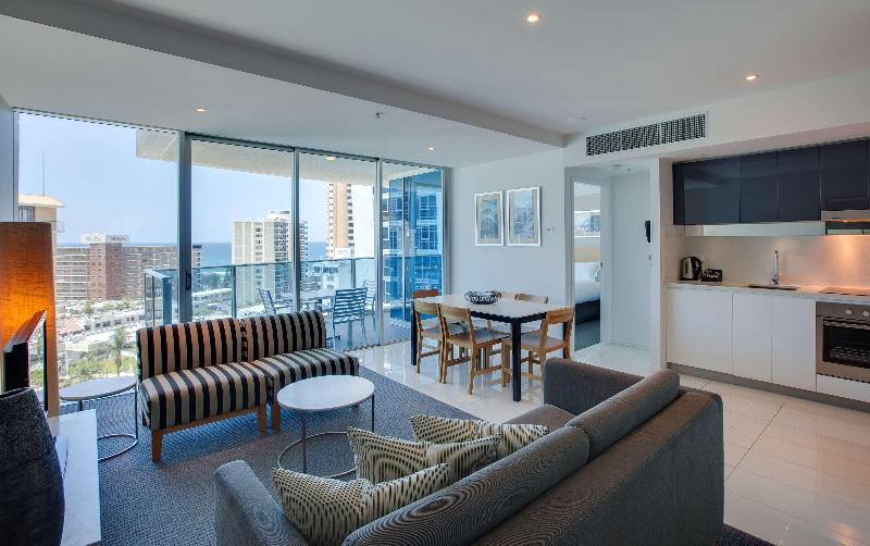Hilton Surfers Paradise Hotel & Residences image