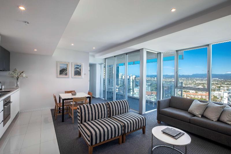 Hilton Surfers Paradise Hotel & Residences image