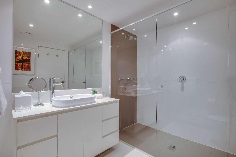 Hilton Surfers Paradise Hotel & Residences image