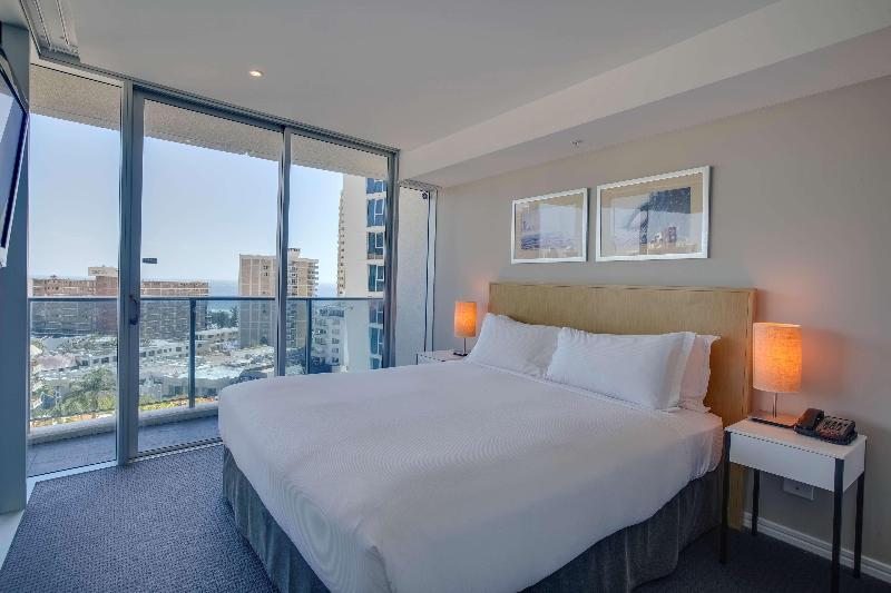 Hilton Surfers Paradise Hotel & Residences image