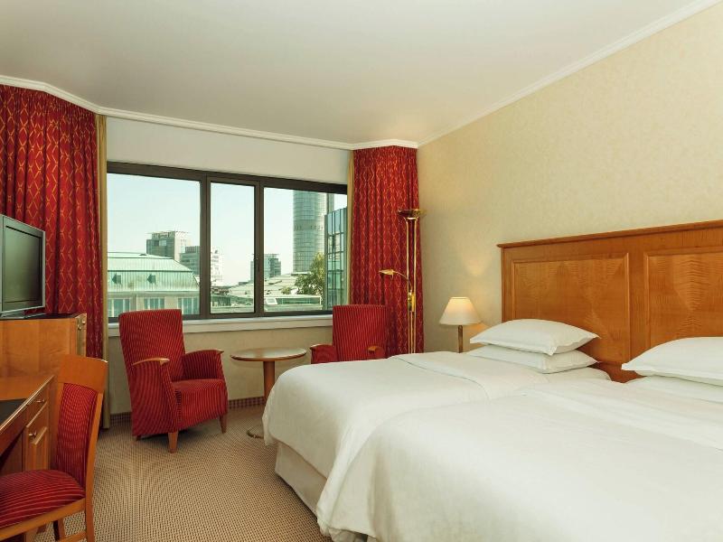 Sheraton Essen Hotel image
