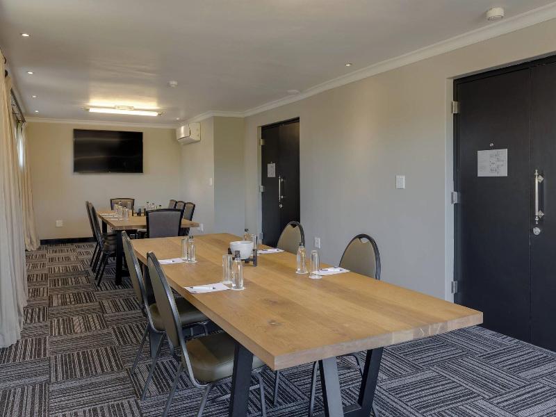 Protea Hotel Cape Town Durbanville image