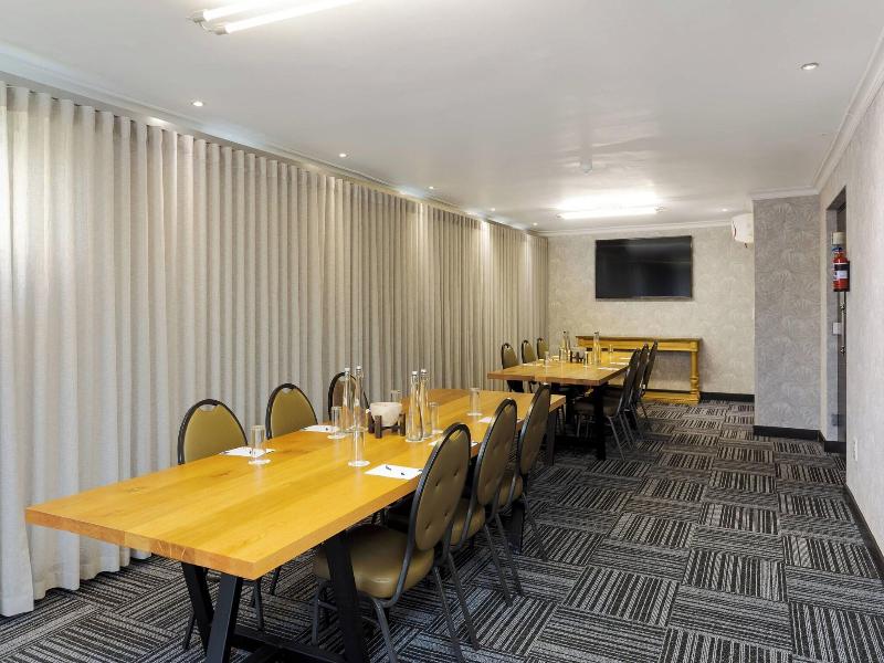 Protea Hotel Cape Town Durbanville image
