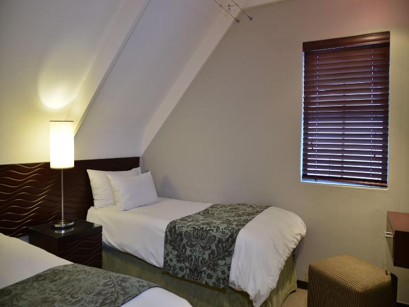 Protea Hotel Cape Town Durbanville image