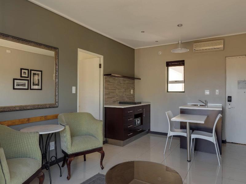 Protea Hotel Cape Town Durbanville image