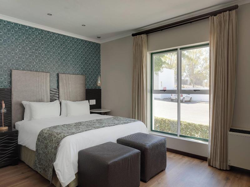Protea Hotel Cape Town Durbanville image