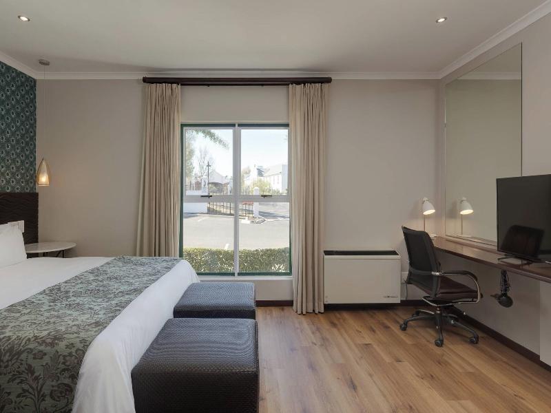Protea Hotel Cape Town Durbanville image