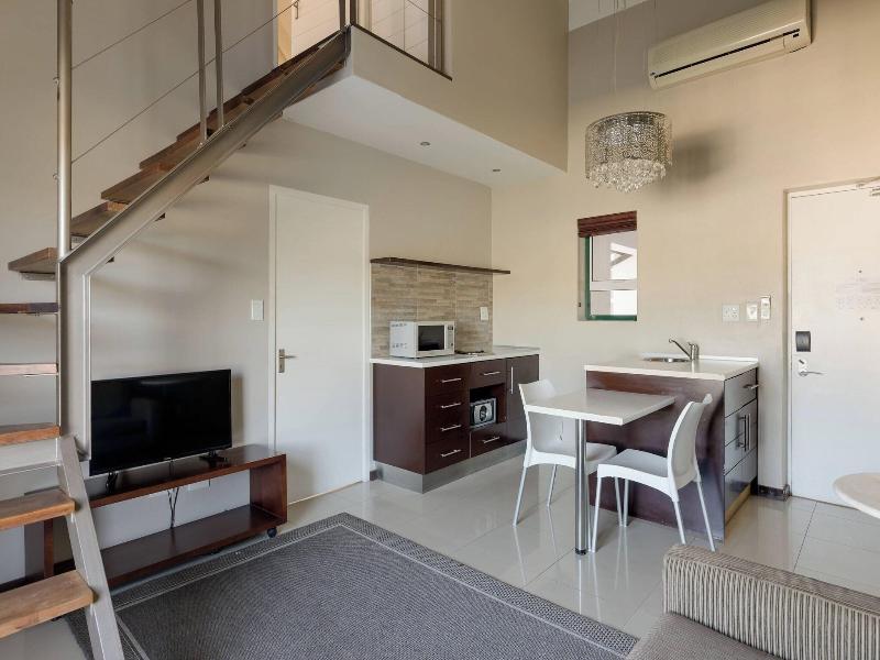 Protea Hotel Cape Town Durbanville image
