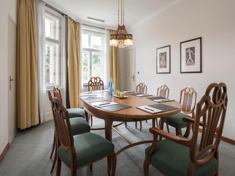 Parkhotel Laurin image