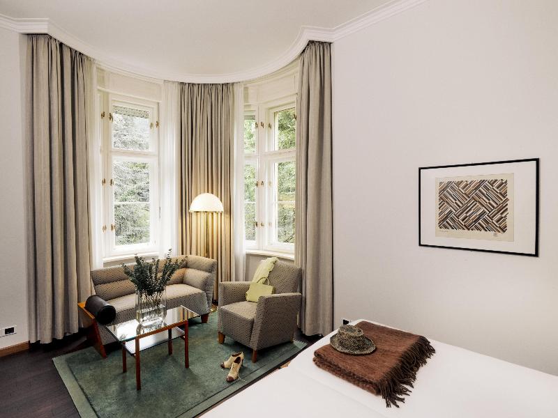 Parkhotel Laurin image