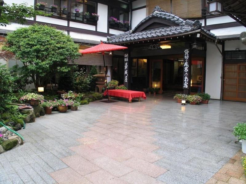 Ekinariya Ryokan