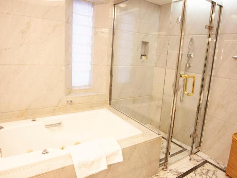 Hotel New Otani Makuhari image
