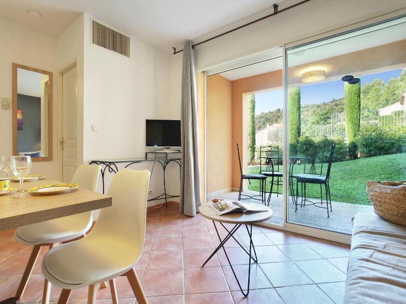 Residence Odalys La Licorne de Haute Provence image