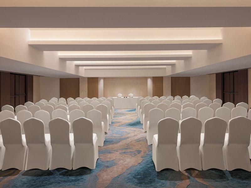 Le Meridien Surat