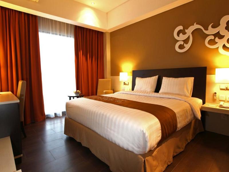 Soll Marina Hotel & Conference Centre Bangka image