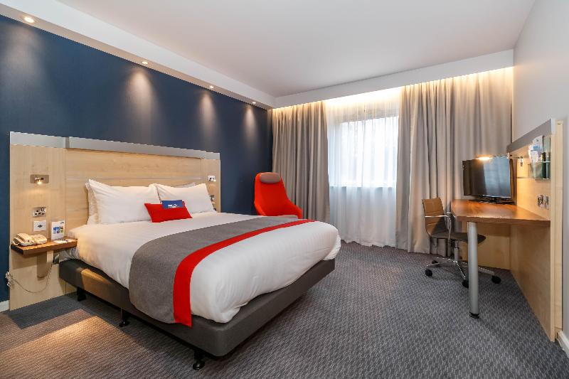 Holiday Inn Express Birmingham photo 6