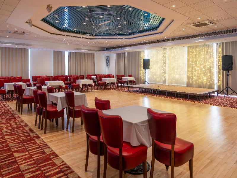 Heathlands Hotel image