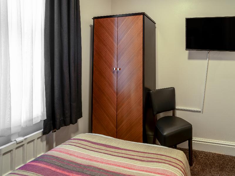 Heathlands Hotel image