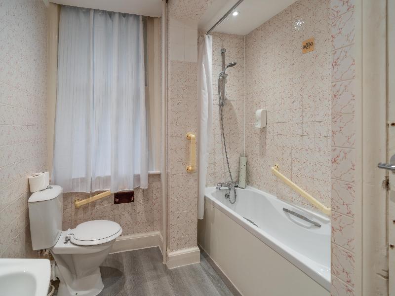 Heathlands Hotel image