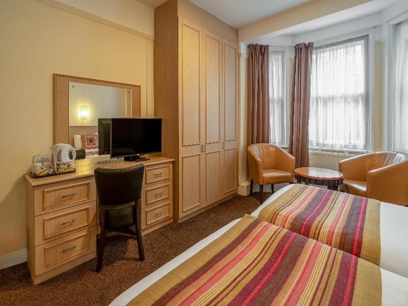 Heathlands Hotel image