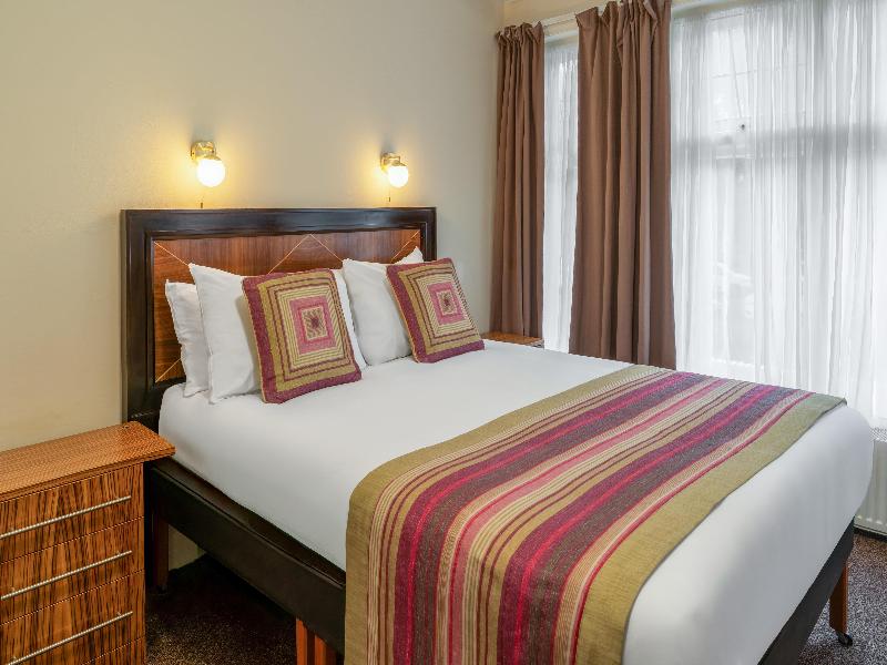 Heathlands Hotel image