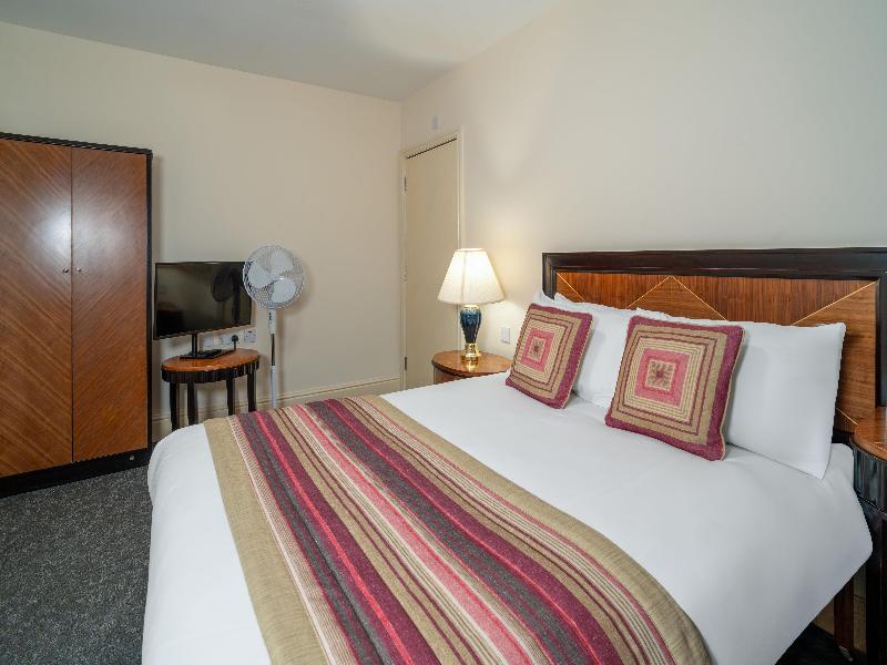 Heathlands Hotel image