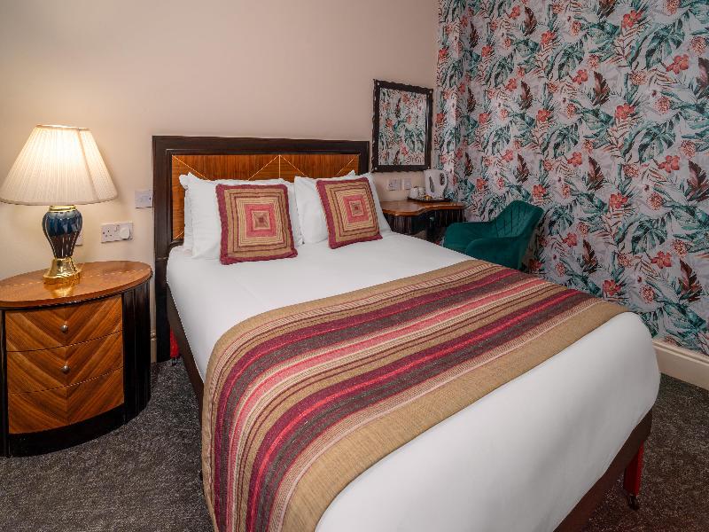 Heathlands Hotel image