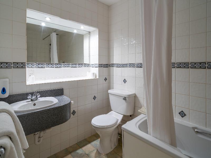 Heathlands Hotel image