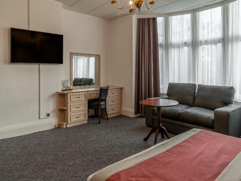 Heathlands Hotel image
