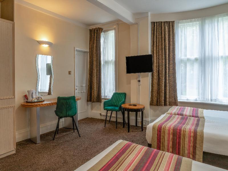 Heathlands Hotel image