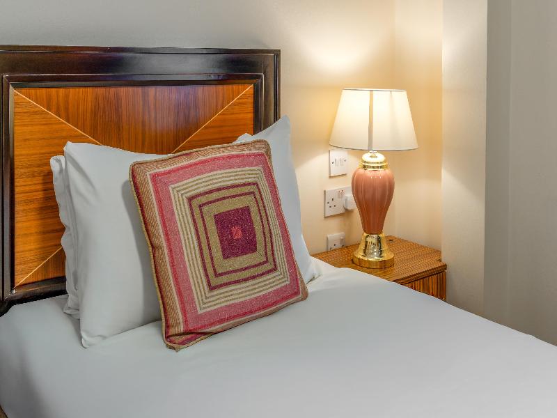 Heathlands Hotel image
