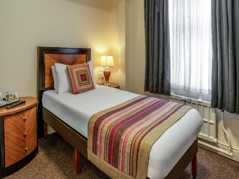 Heathlands Hotel image