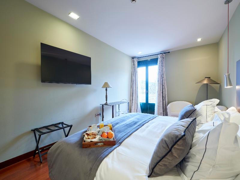 Hotel AR Isabel De Farnesio image
