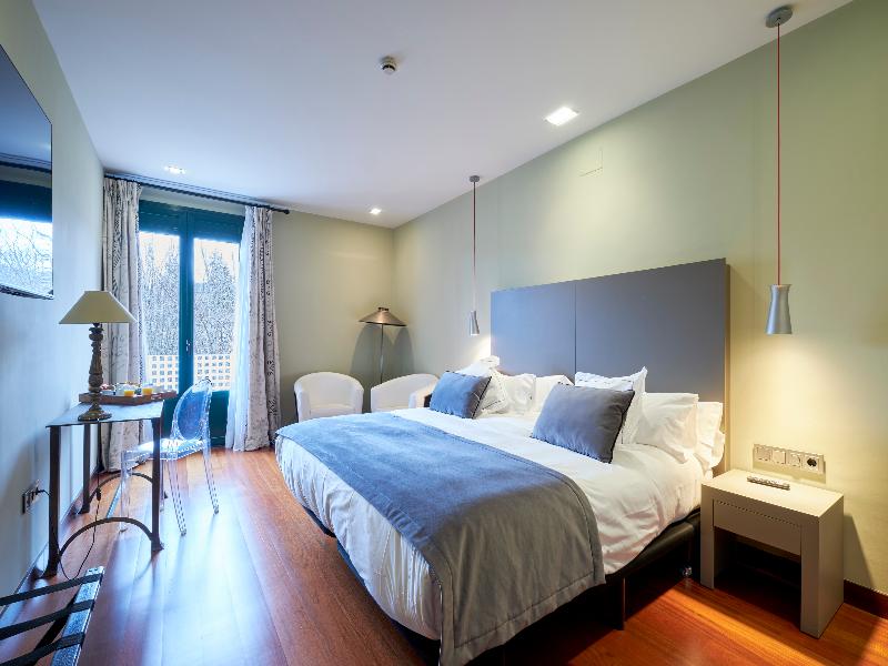 Hotel AR Isabel De Farnesio image
