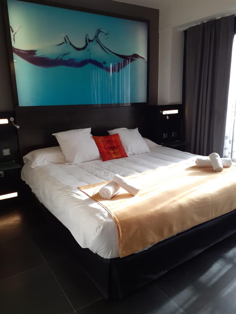4US LA MANGA VIP HOTE image