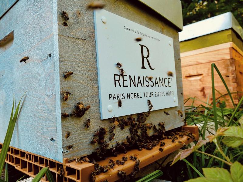Renaissance Paris Le Parc Trocadero Hotel image